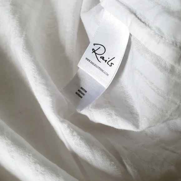 Rails Caterina Top in Powder White, Size Medium - Picture 15 of 16